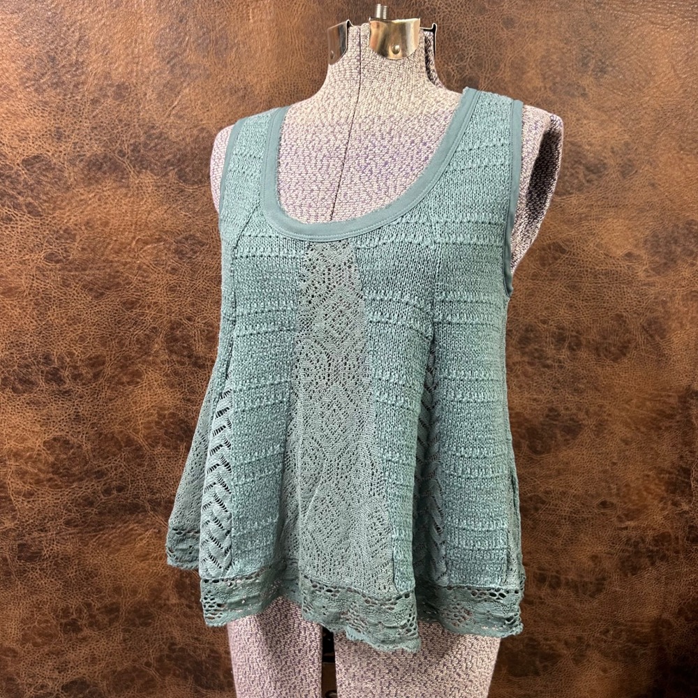 Meadow Rue crocheted and lace paneled sage green tank with swing in size small.